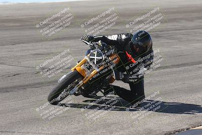 media/Oct-13-2025-Moto Forza (Mon) [[a66d839500]]/3-B Group/Session 2 (Bowl)/